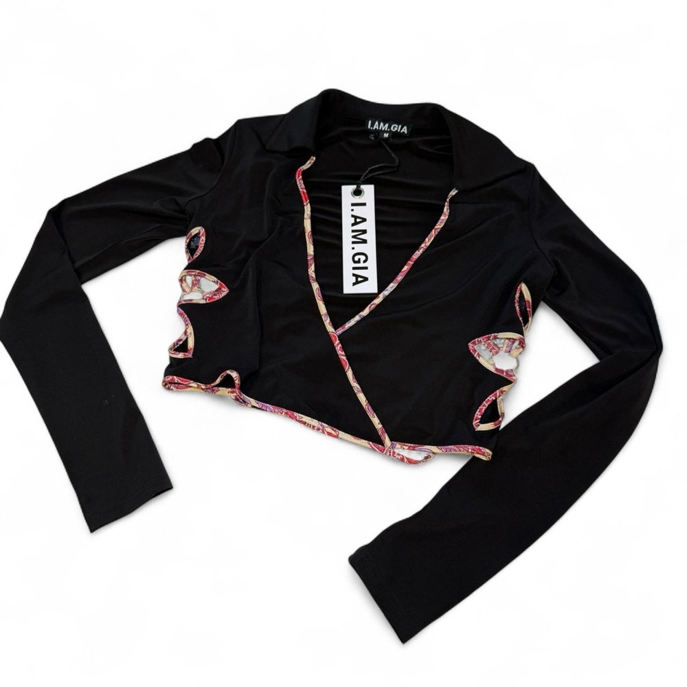 I.Am.Gia Renalee Black Floral Cutout Wrap top size M NWT - Picture 3 of 9